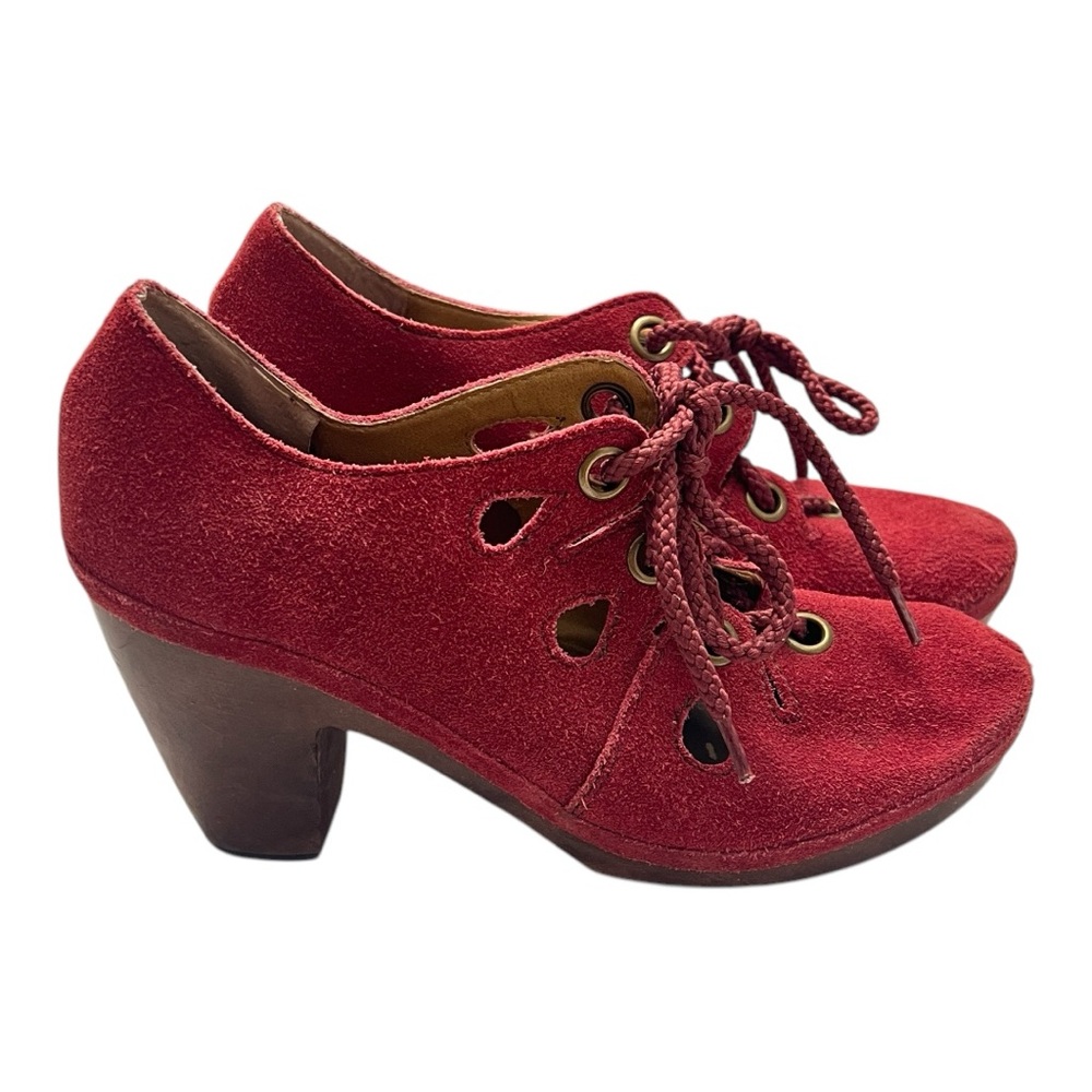 Anthropologie Latigo Cabo Women
7.5 Ruby Red Suede Lace Up Heels